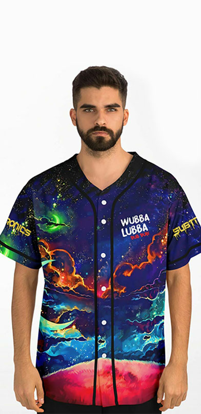 A model wearing a black baseball jersey as a rave outfit